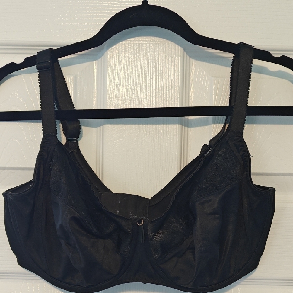 Fantasie Black Full-Coverage Bra with Supportive Straps